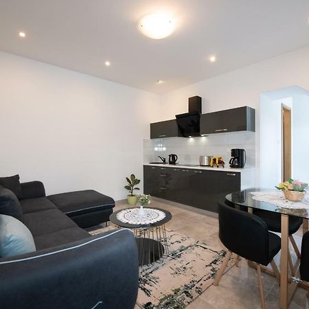 Apartment Emili Opatija Buitenkant foto